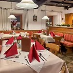 Alojamento de Acomodação e Pequeno-almoço Brandstatthof 3*