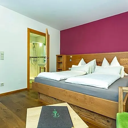 Brandstatthof 3*