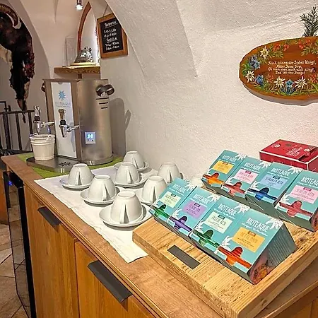 Brandstatthof Alojamento de Acomodação e Pequeno-almoço 3*
