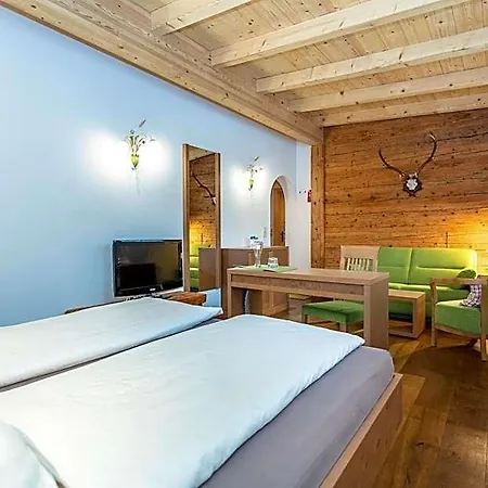 Alojamento de Acomodação e Pequeno-almoço Brandstatthof Leogang